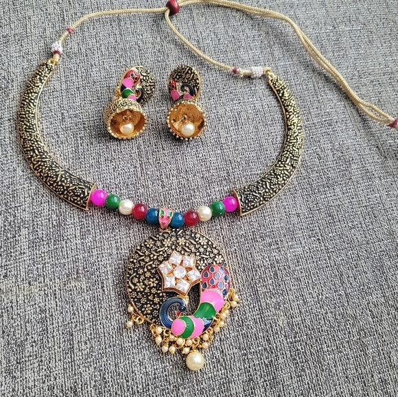 Indian bridal jewelry set - Picture 6 of 11